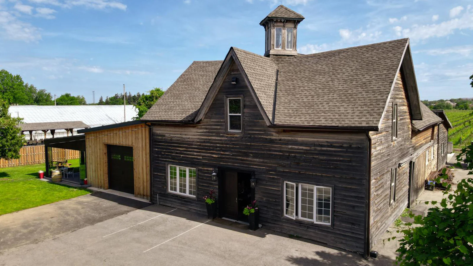view of Leaning Post Wines tasting room